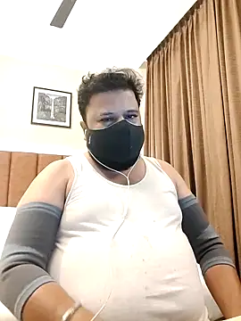 Hunk-Hand6 online show from 11-11-25, 11:54