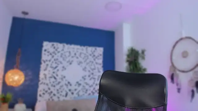 Snapshot of BellaHarllow chatting on 02-19-26, 07:21 BellaHarllow online show from 02-19-26, 07:21