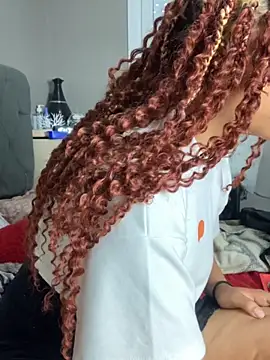 Snapshot of MaryAlbuquerque chatting on 10-13-25, 06:41 MaryAlbuquerque online show from 10-13-25, 06:41