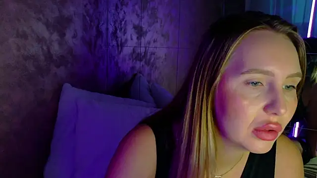 Snapshot of lexy_a chatting on 11-07-25, 05:18 lexy a online show from 11-07-25, 05:18