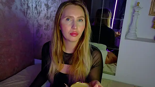 Snapshot of lexy_a chatting on 11-18-25, 05:23 lexy a online show from 11-18-25, 05:23