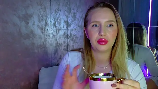 Snapshot of lexy_a chatting on 11-27-25, 05:42 lexy a online show from 11-27-25, 05:42