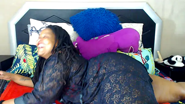 Snapshot of Bulkyyass chatting on 03-06-25, 10:36 Bulkyyass online show from 03-06-25, 10:36