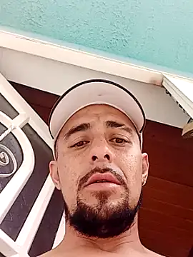 Snapshot of fire_menxxx001 chatting on 02-02-25, 12:35 fire menxxx001 online show from 02-02-25, 12:35