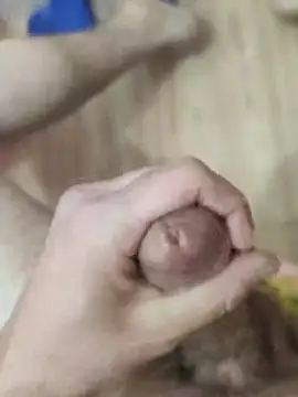 Snapshot of ssikerek23 chatting on 10-15-25, 04:29 ssikerek23 online show from 10-15-25, 04:29