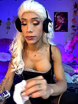 Alexa Chanell Oficial online show from 10-28-25, 11:40