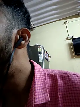 Snapshot of saggy1218 chatting on 11-06-25, 03:13 saggy1218 online show from 11-06-25, 03:13