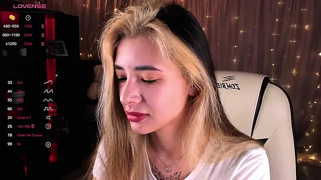 DarlaLike online show from 01-26-25, 05:23