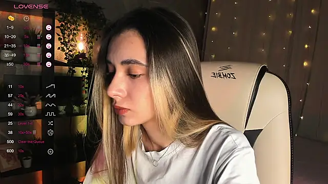 DarlaLike online show from 11-15-25, 03:37