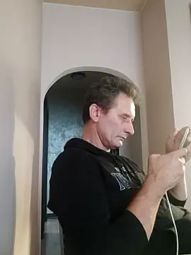 Snapshot of Viause_Kentauelle chatting on 09-10-25, 02:50 Viause Kentauelle online show from 09-10-25, 02:50