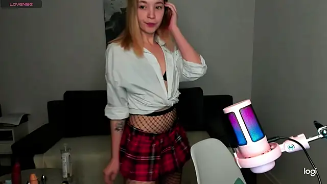 MiaThaine online show from 12-01-24, 06:19