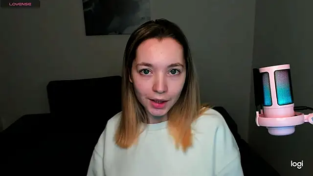 MiaThaine online show from 12-06-24, 03:33