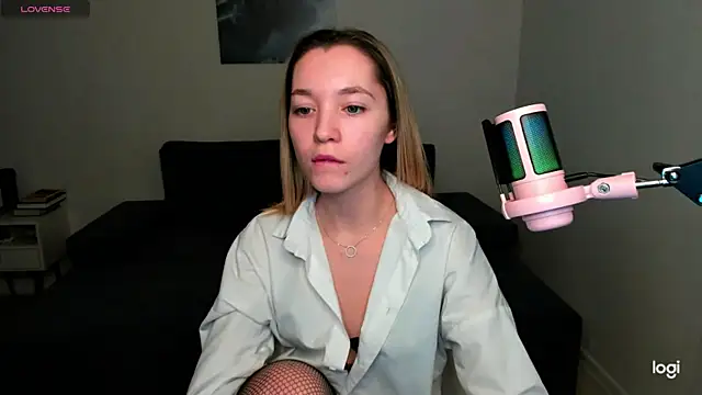 MiaThaine online show from 12-14-24, 05:03