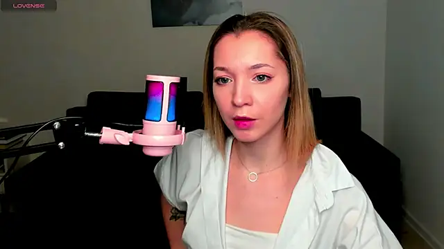 MiaThaine online show from 01-03-25, 04:00