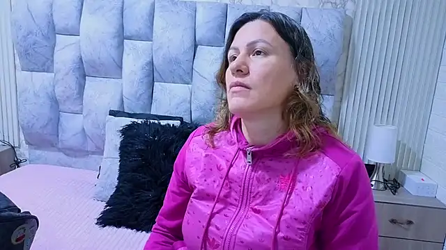 charlotte  G online show from 11-06-25, 11:33