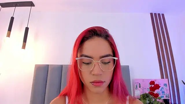 Scarlett Morgan  online show from 10-15-25, 07:36