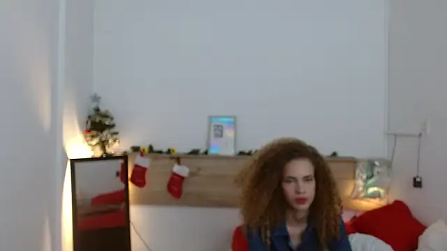 Snapshot of Zamu_1992 chatting on 12-17-24, 10:54 Zamu 1992 online show from 12-17-24, 10:54