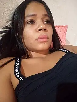 Snapshot of Sexy-manyu chatting on 01-03-25, 04:11 Sexy-manyu online show from 01-03-25, 04:11