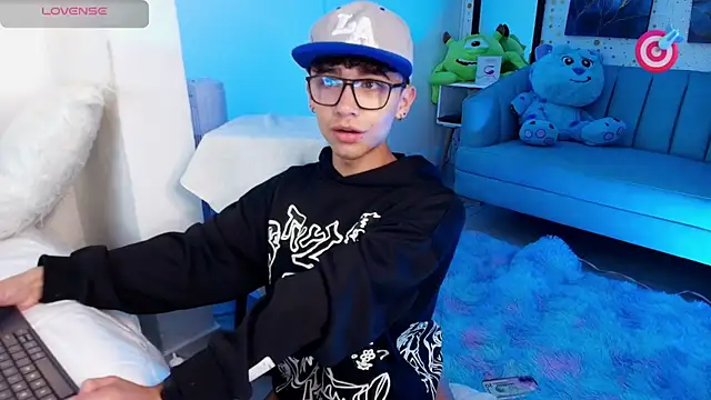 Niico Cruz online show from 02-28-25, 08:20