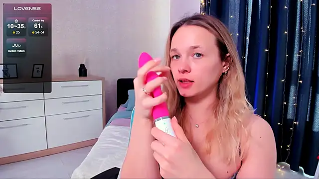 Snapshot of SherillBrill chatting on 03-22-25, 01:52 SherillBrill online show from 03-22-25, 01:52