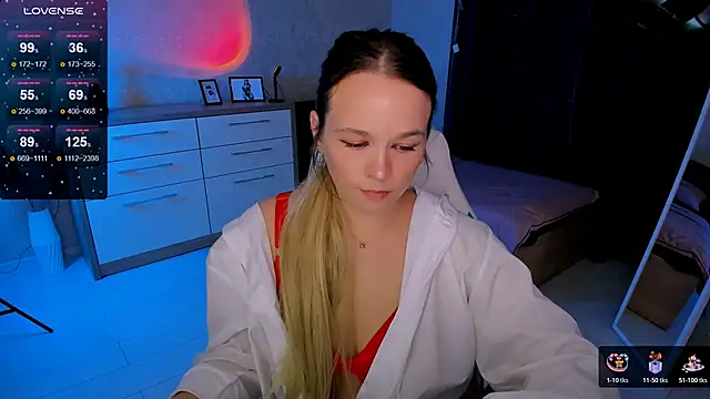 Snapshot of SherillBrill chatting on 11-21-25, 02:49 SherillBrill online show from 11-21-25, 02:49