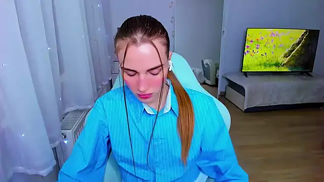 StellaLawless online show from 12-13-24, 08:26