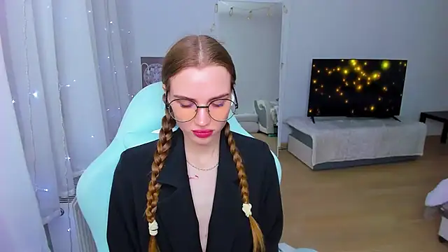 StellaLawless online show from 12-16-24, 02:38