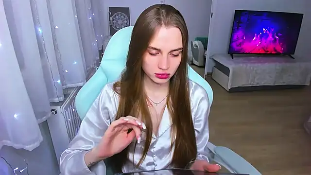 StellaLawless online show from 12-20-24, 08:01
