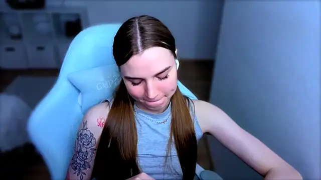 StellaLawless online show from 11-17-25, 03:01