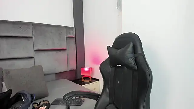 MarilynSmIith online show from 02-02-26, 12:37