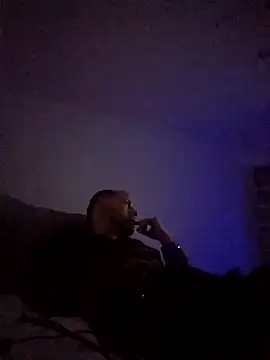 denisxlRo online show from 12-17-24, 02:33