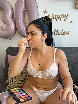 valecruz903 online show from 11-04-25, 05:12