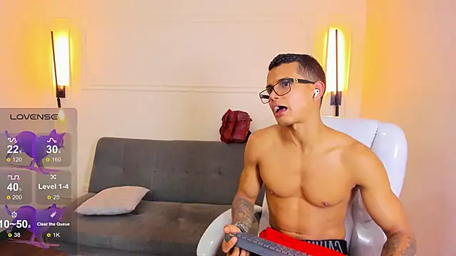 Paradise boy s online show from 02-20-26, 07:14