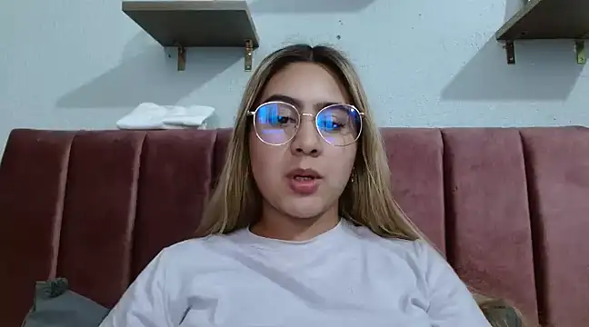 Miabonnett  online show from 01-15-25, 09:09