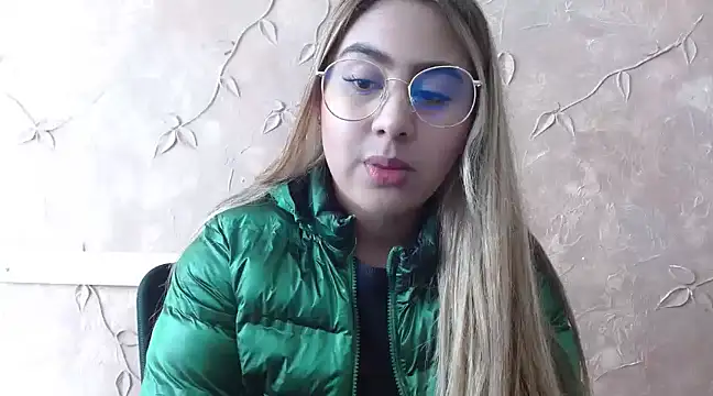 Miabonnett  online show from 01-16-25, 01:47