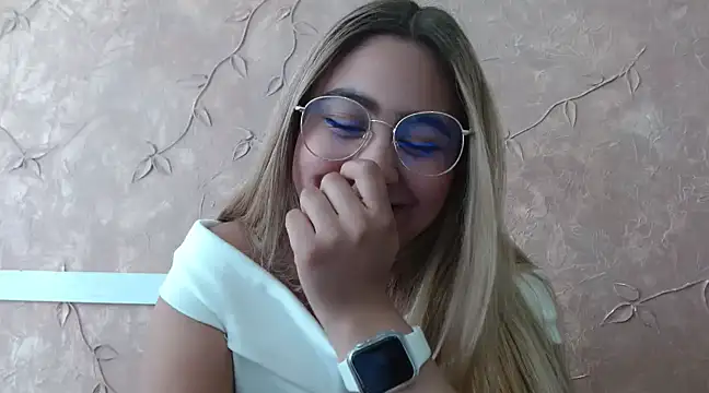 Miabonnett  online show from 01-18-25, 04:42