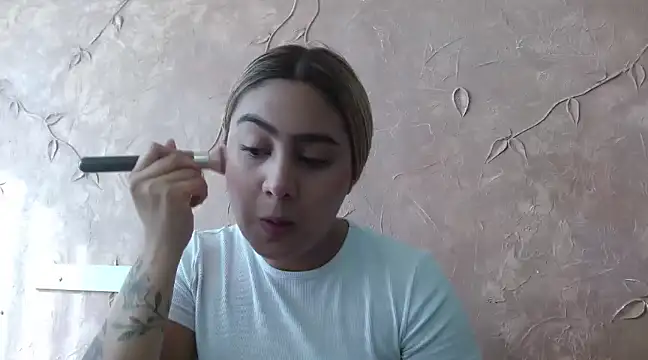 Miabonnett  online show from 01-19-25, 01:12