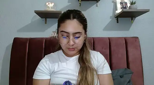 Miabonnett  online show from 03-21-25, 09:23