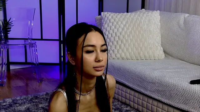 Snapshot of OnlyXandra chatting on 10-25-25, 05:15 OnlyXandra online show from 10-25-25, 05:15