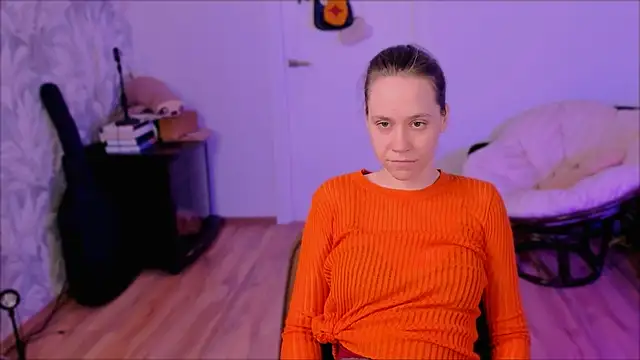 Snapshot of Malinax chatting on 03-10-26, 07:24 Malinax online show from 03-10-26, 07:24