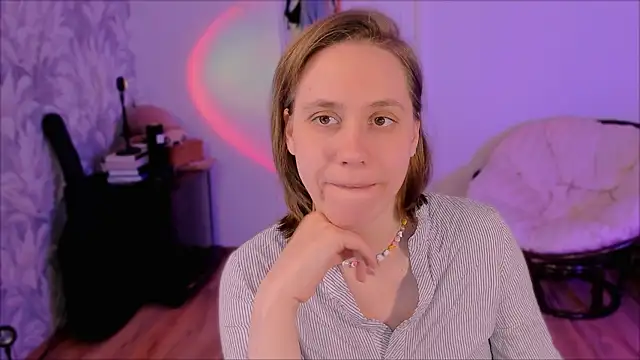 Snapshot of Malinax chatting on 03-17-26, 01:25 Malinax online show from 03-17-26, 01:25