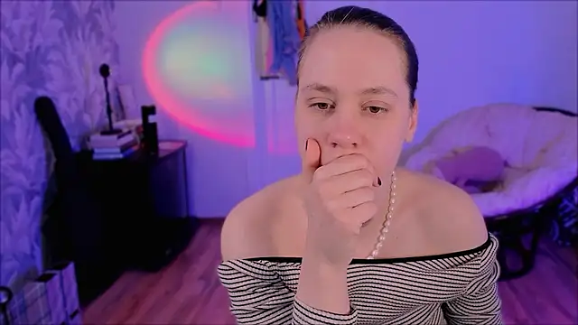 Snapshot of Malinax chatting on 03-19-26, 07:12 Malinax online show from 03-19-26, 07:12