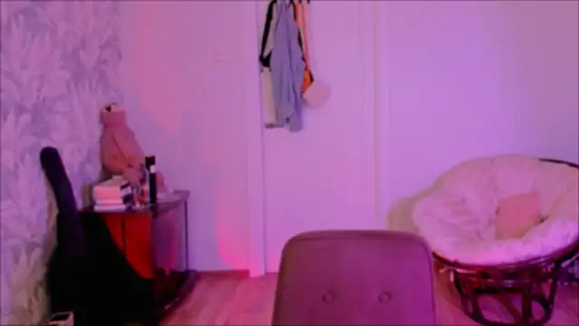 Snapshot of Malinax chatting on 03-23-26, 01:15 Malinax online show from 03-23-26, 01:15