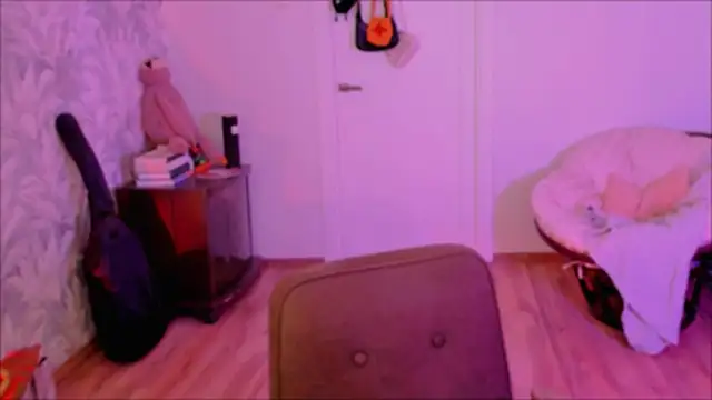 Snapshot of Malinax chatting on 03-28-26, 01:54 Malinax online show from 03-28-26, 01:54