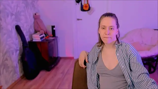 Snapshot of Malinax chatting on 03-31-26, 01:33 Malinax online show from 03-31-26, 01:33