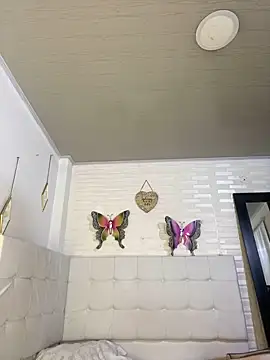 Snapshot of emma_oxford chatting on 12-29-24, 11:29 emma oxford online show from 12-29-24, 11:29