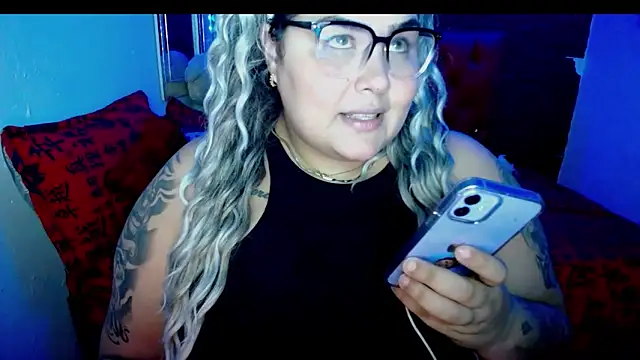 Snapshot of Fernanda_Big_Boobs chatting on 12-04-24, 03:59 Fernanda Big Boobs online show from 12-04-24, 03:59