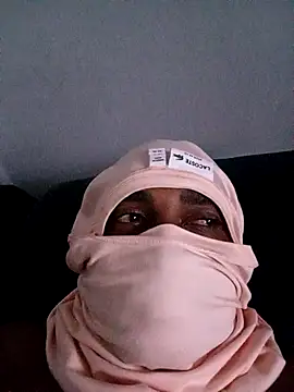 Snapshot of Beto0815 chatting on 02-07-26, 02:59 Beto0815 online show from 02-07-26, 02:59