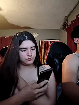 Snapshot of Carandrew chatting on 02-15-26, 04:42 Carandrew online show from 02-15-26, 04:42