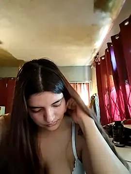 Snapshot of Carandrew chatting on 02-18-26, 02:57 Carandrew online show from 02-18-26, 02:57